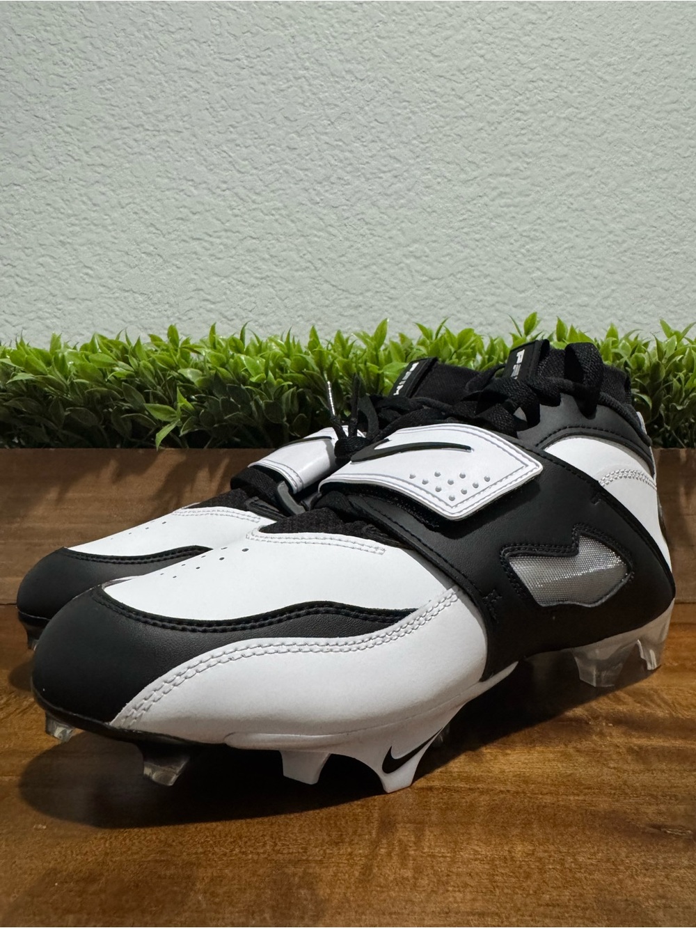 Nike Air Diamond Turf 93 TD White/Black Football Cleats HF5298-101 Mens Size 8.5 - Picture 6 of 11